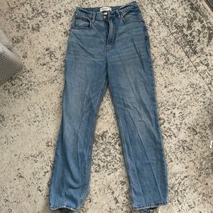 Abercrombie Ultra High Rise Ankle Straight Jeans
